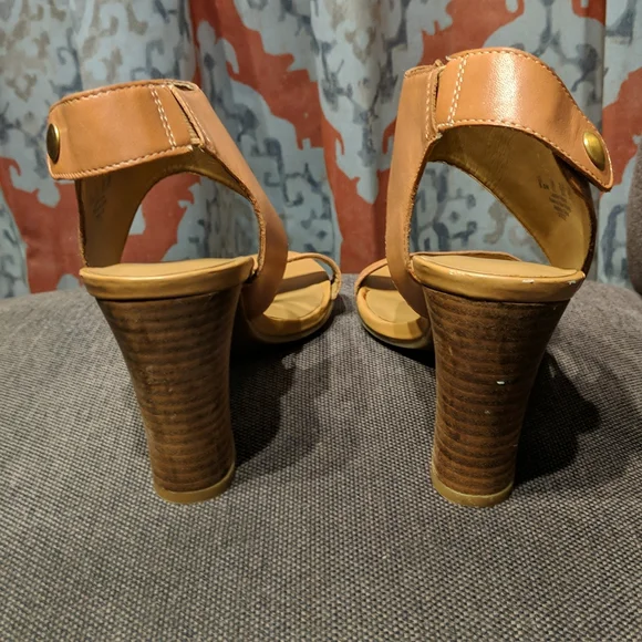 Franco Sarto Bocce Cognac Tan Heels - Picture 2 of 6